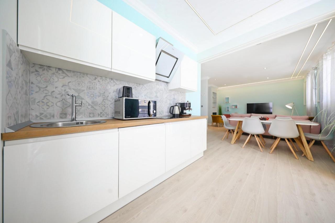 Apartament Doel *
